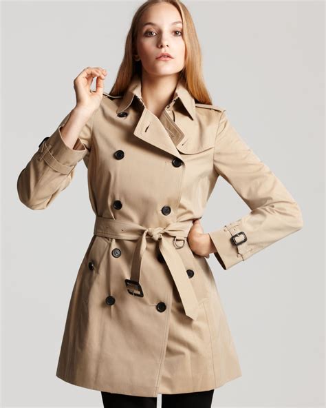 Women's Burberry Raincoats & Trench Coats Sale .